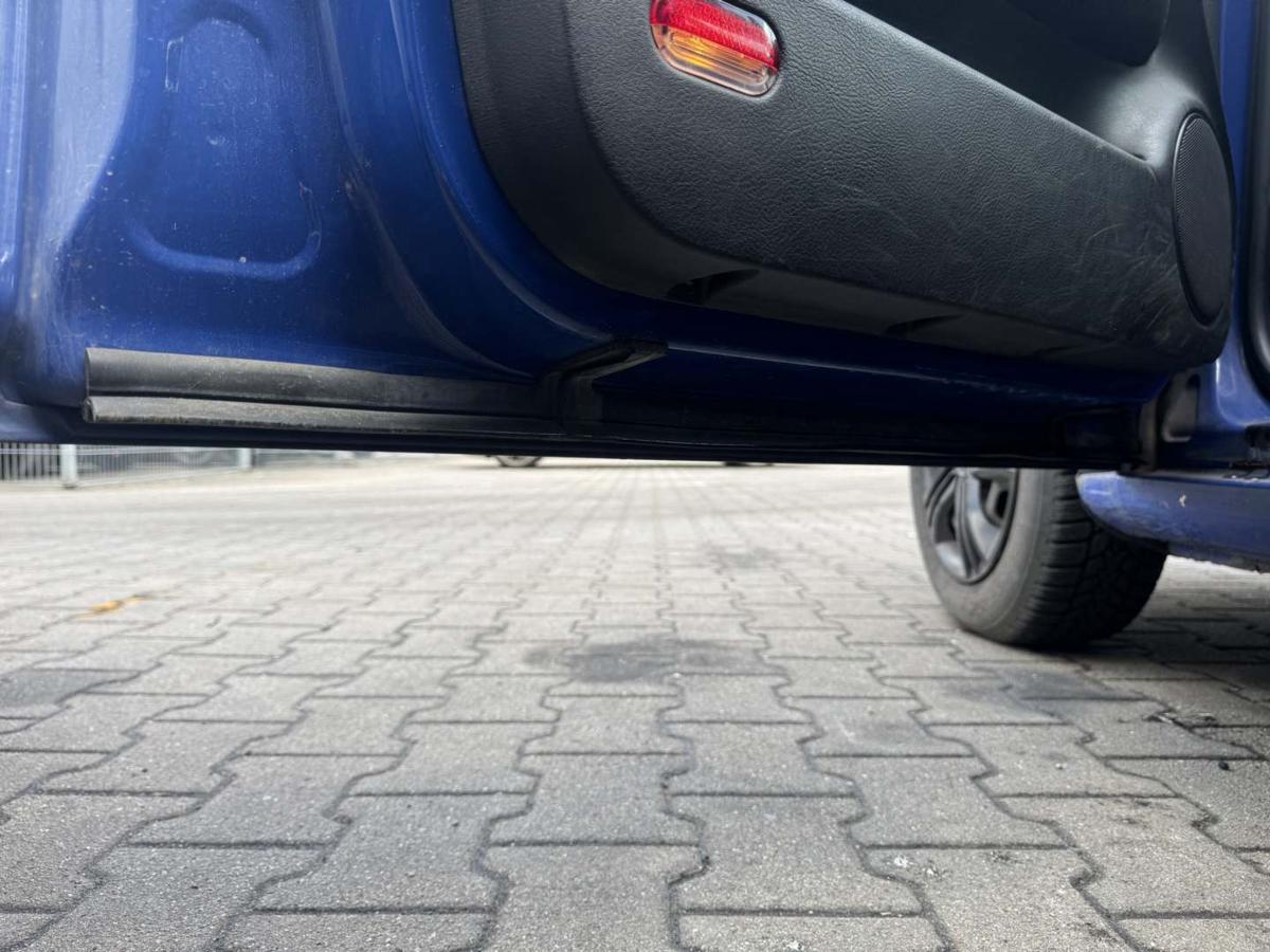 VW Golf 4 original T&uuml;r vorn links LA5C Surfblau 5-T&uuml;rer Rohbau Bj.2001